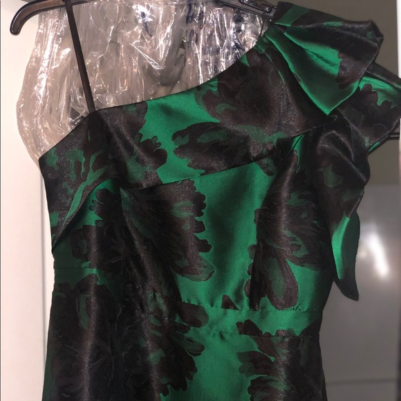 Beautiful formal dress black and green - Picture 7 of 7